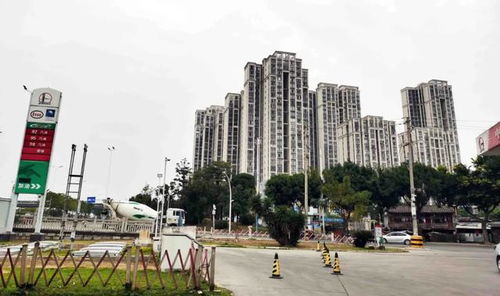 搞了20年,福州金山已大變樣 但這條路兩邊房產(chǎn)價(jià)值為啥這么低